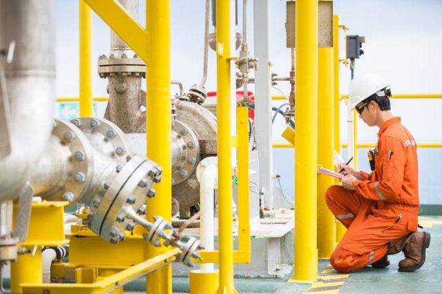 oil-and-gas-industry-compressed